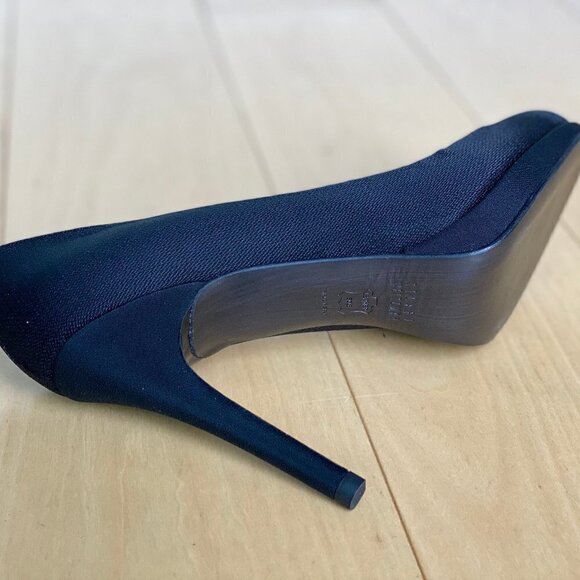 NEW IN BOX Stuart Weitzman Black Platform Heels Pumps Size 7.5 Made in Spain - Picture 6 of 9